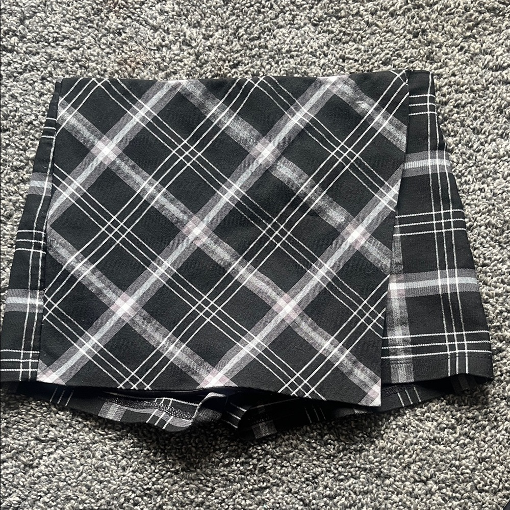 Urban Outfitters Black and White Plaid Mini Skirt
